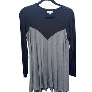 Long sleeved Tencel Swingtop from Advika in Black and Grey-LG